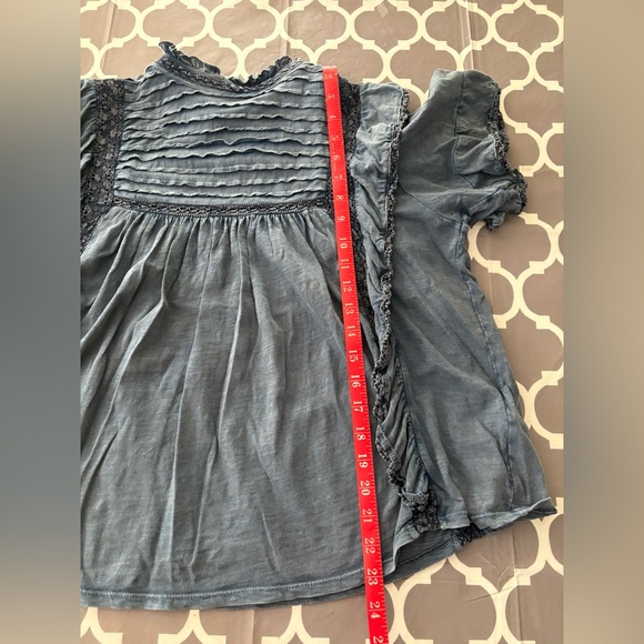 FREE PEOPLE Le Femme Ruffled Crochet shirt Chambray Blue Ruffled Women's Top - Picture 6 of 9